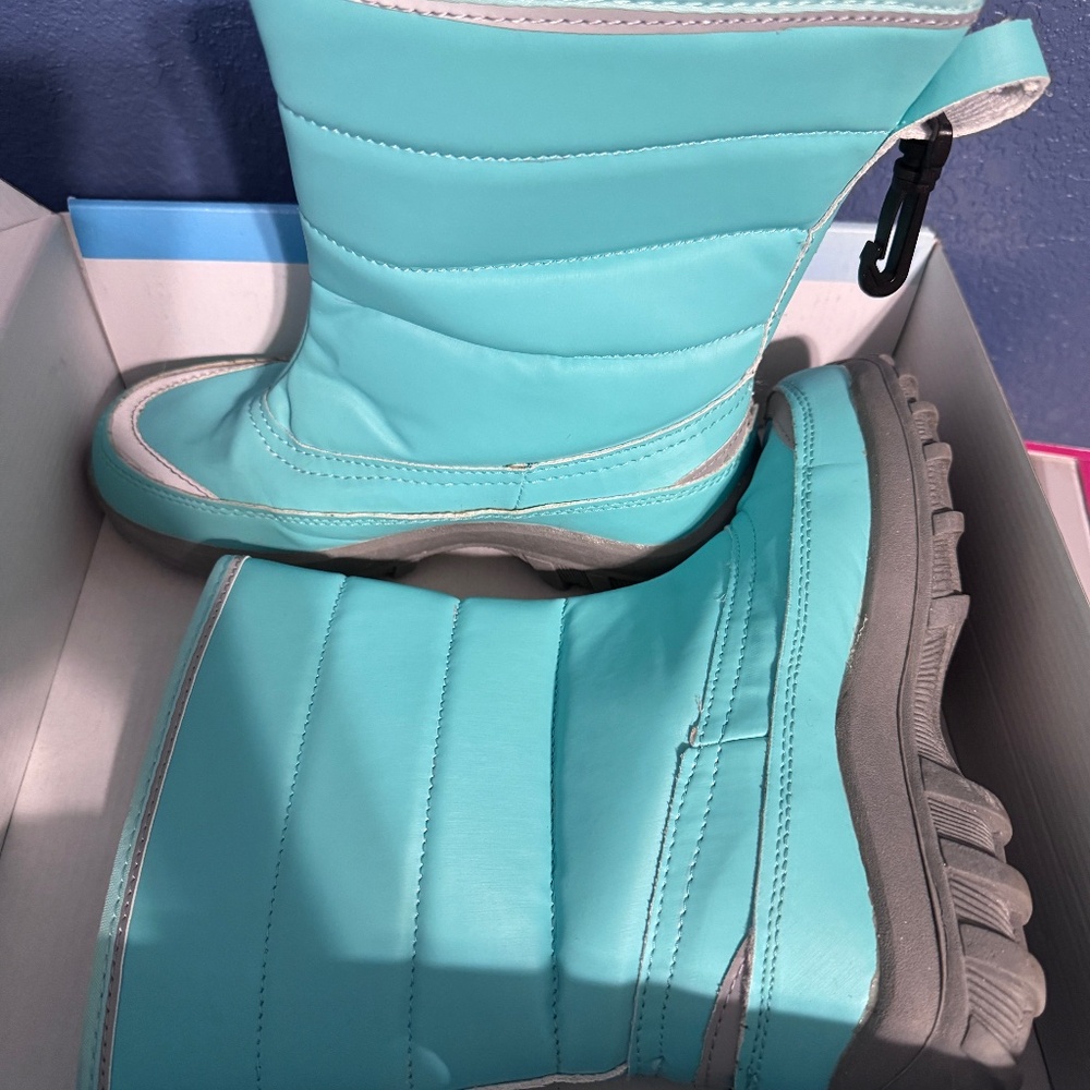 COLDFRONT Thinsulate 3M Clipper Aqua Snow Boots~Size 6 women’s or girls~NEW in b